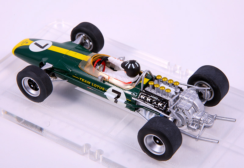 Scalextric A10079S300 Lotus Renault R31 #10 F1 2011 V.Petrov