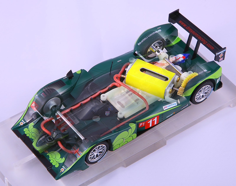 Slot it lola b09