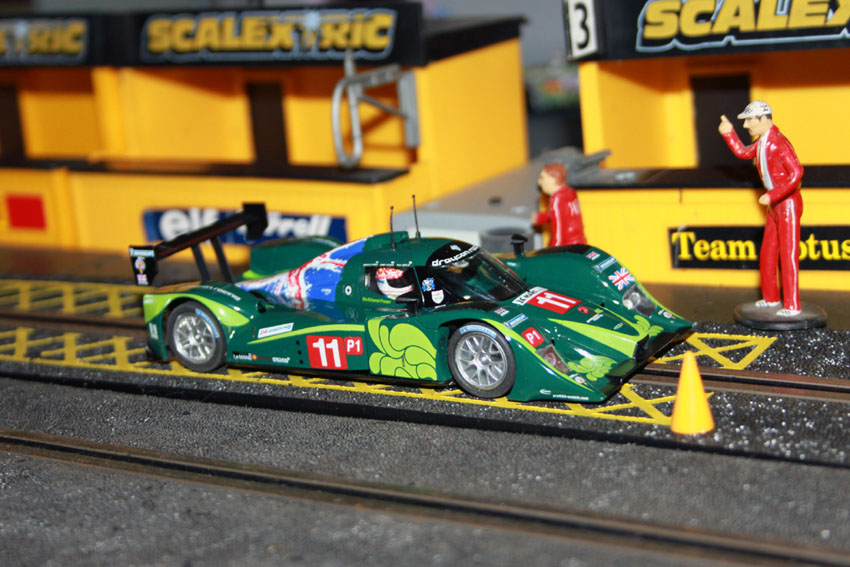 Slot it lola b09/60
